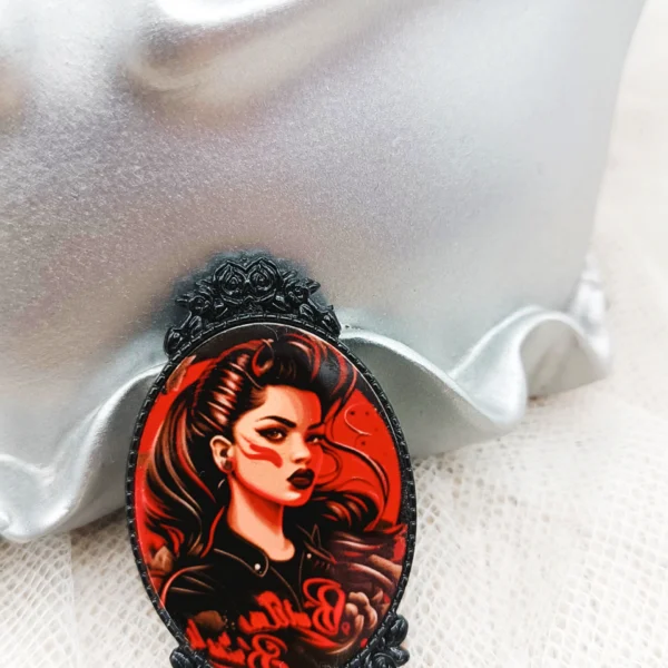 Broche Fury Latina Rock – Image 2