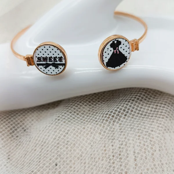 Bracelet rétro Sweet Robe Noire – Image 3