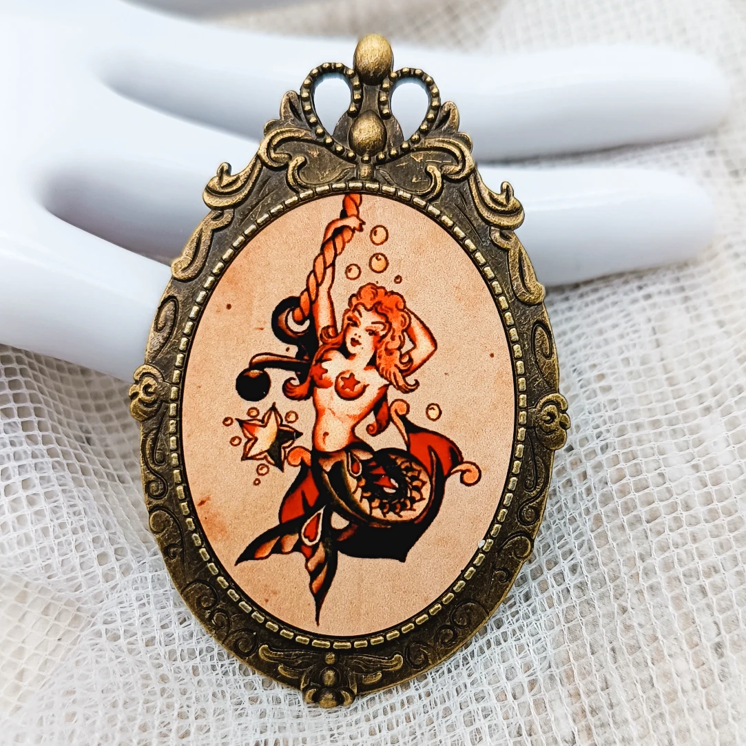 Broche Sirène Écarlate – Image 2